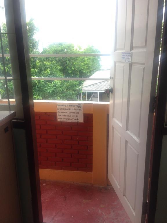 Khaosan Immjai Vandrarhem Bangkok Rum bild